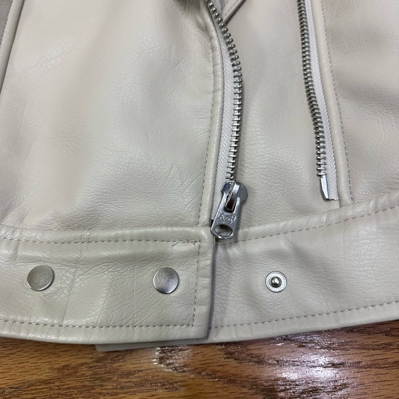 Abercrombie & Fitch Vegan Leather Shearling Biker Jacket - Picture 6 of 6